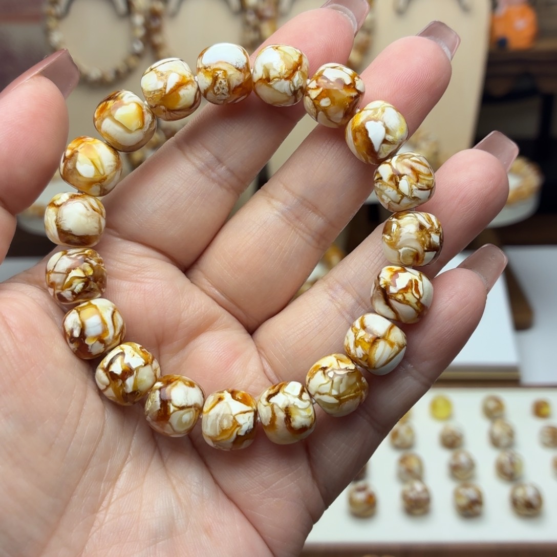 11mm沁色精工老型手串一条