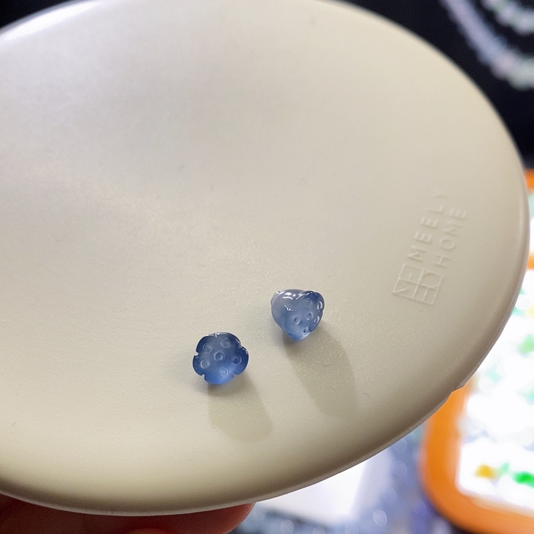 翡翠挂件未镶嵌特色一对莲蓬