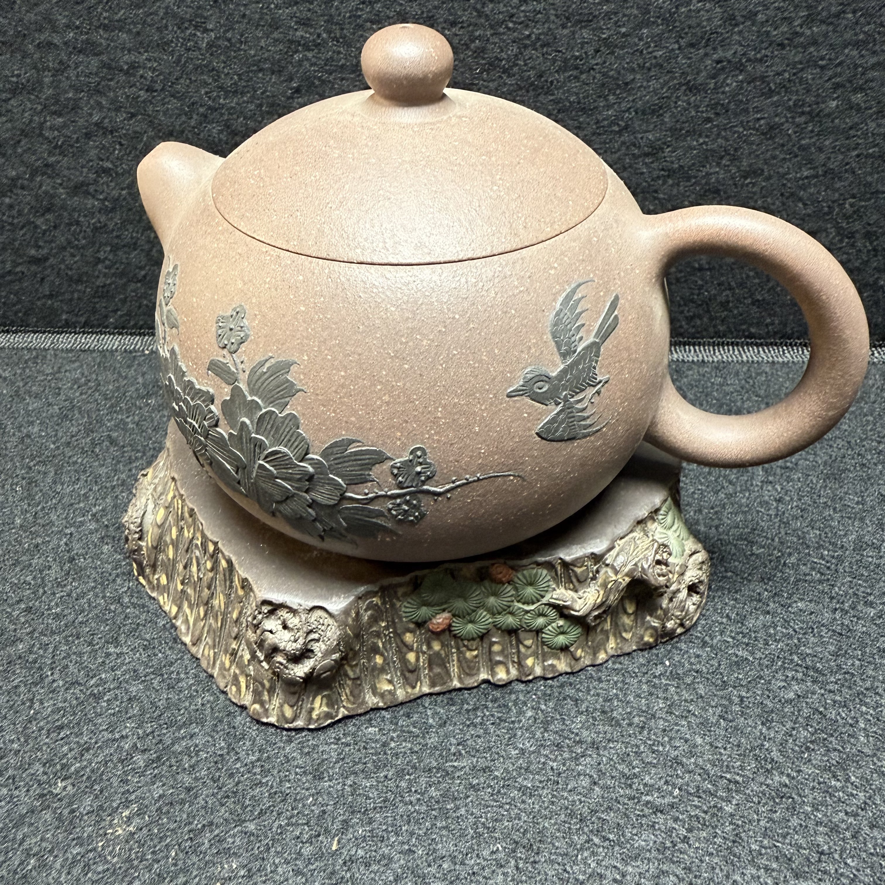 50/121250//紫砂壶西施/