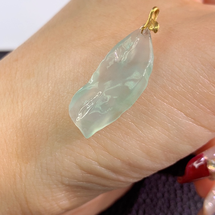 翡翠颈饰18K金镶嵌翡翠