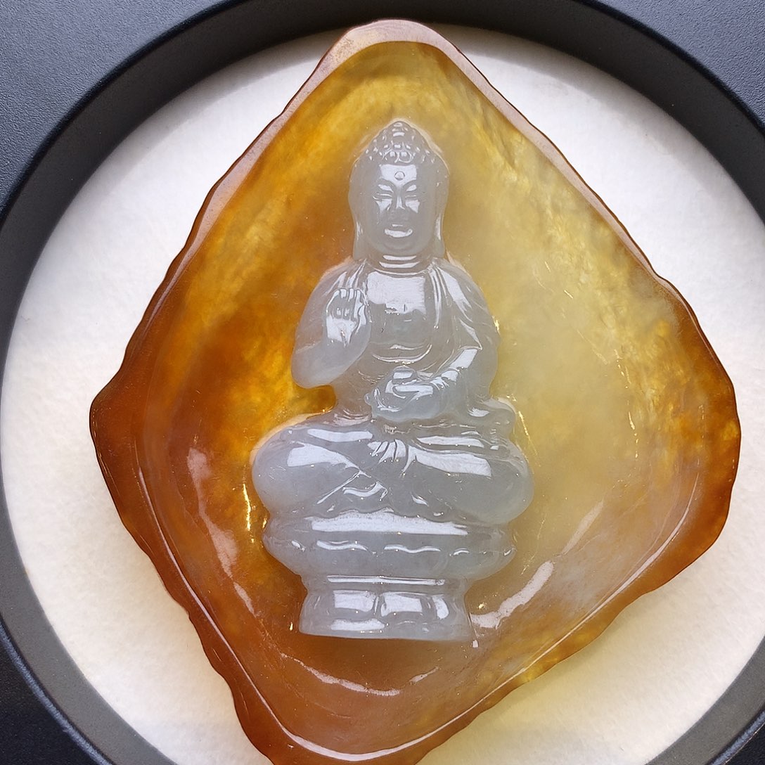 翡翠未镶嵌颈饰大日