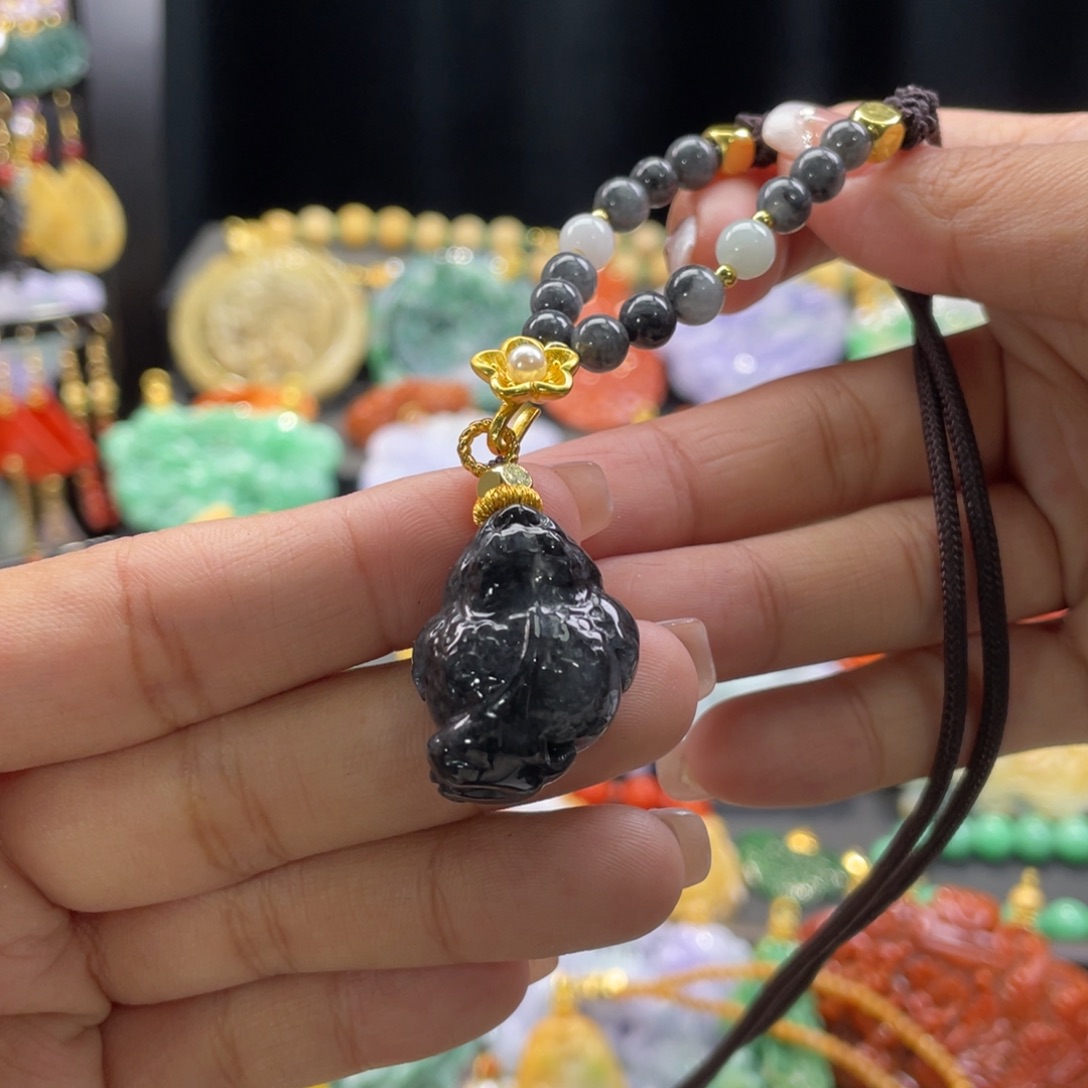 翡翠颈饰未镶嵌代编织