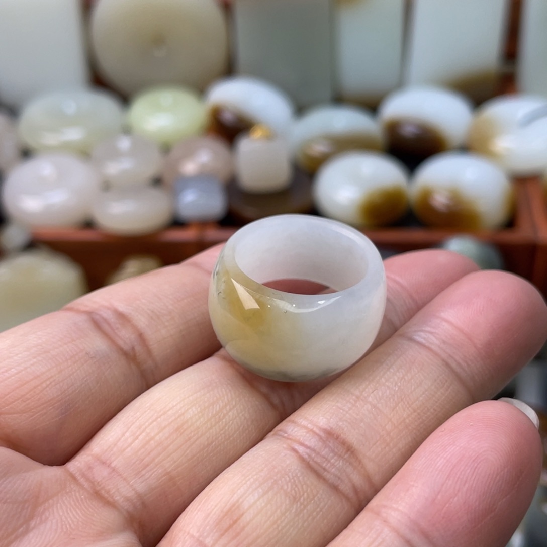 和田玉戒指未镶嵌楼兰三色17.5