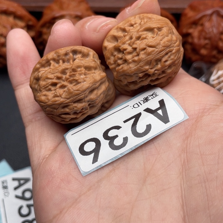 文玩核桃吊坠核桃