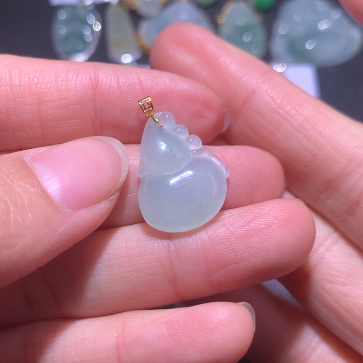 翡翠颈饰18K金镶嵌翡翠