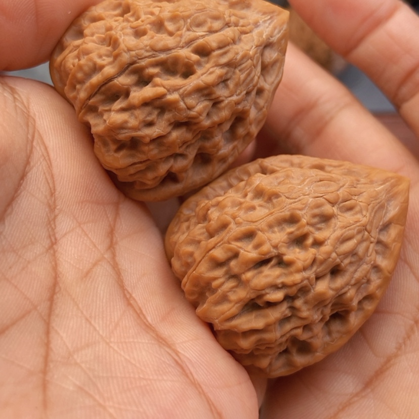 【闪购商品】文玩核桃把件夸***子36一抹红