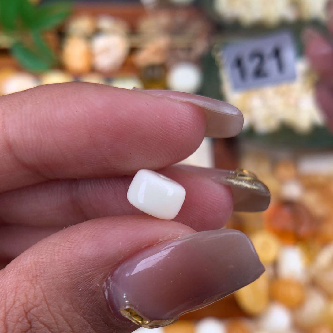 琥珀珠宝奇石未镶嵌7.5