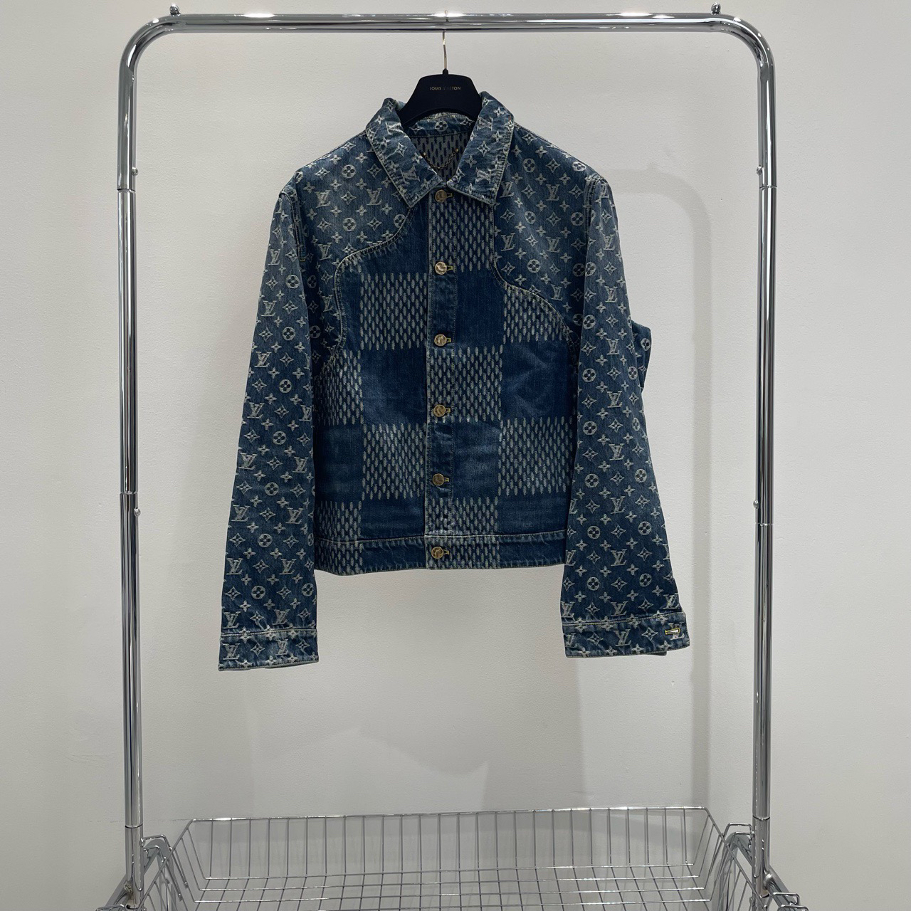 全新未使用 louis vuitton 路易威登联名nigo 尺码52 yy00292