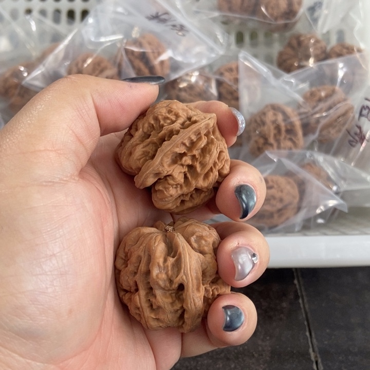 吊坠文玩核桃粗筋破烂