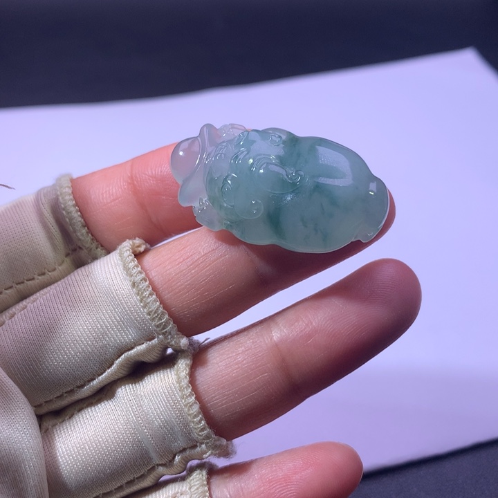 翡翠未镶嵌耳饰金蝉