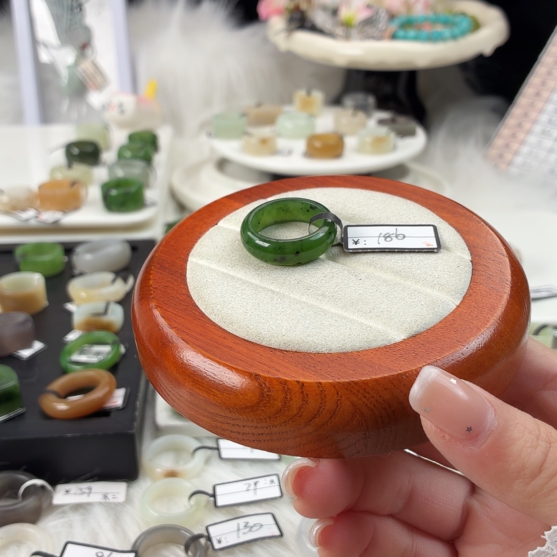 和田玉未镶嵌戒指Q3碧玉轮胎港码20