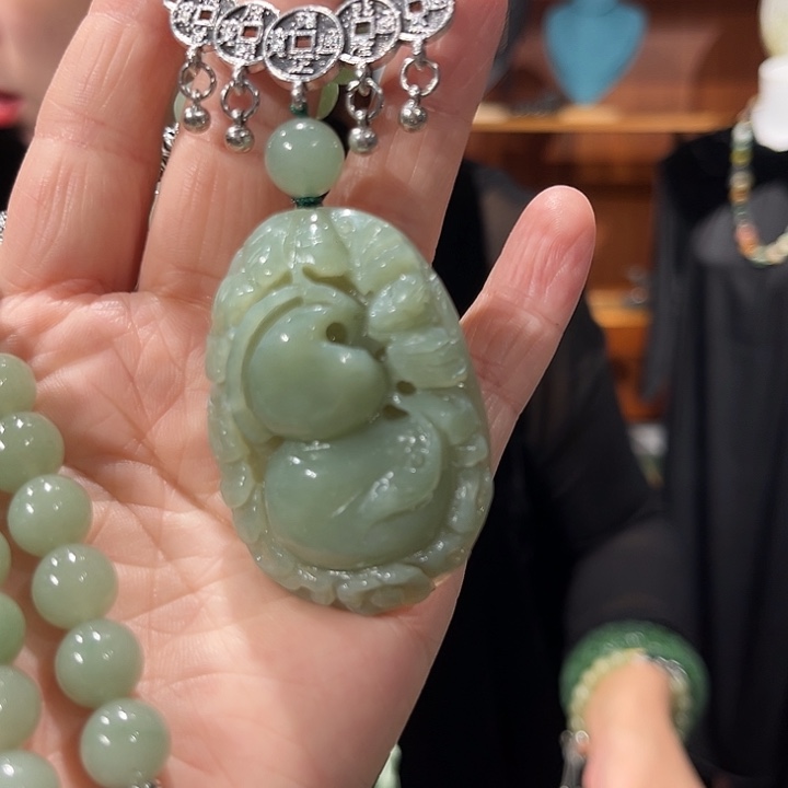 颈饰未镶嵌和田玉