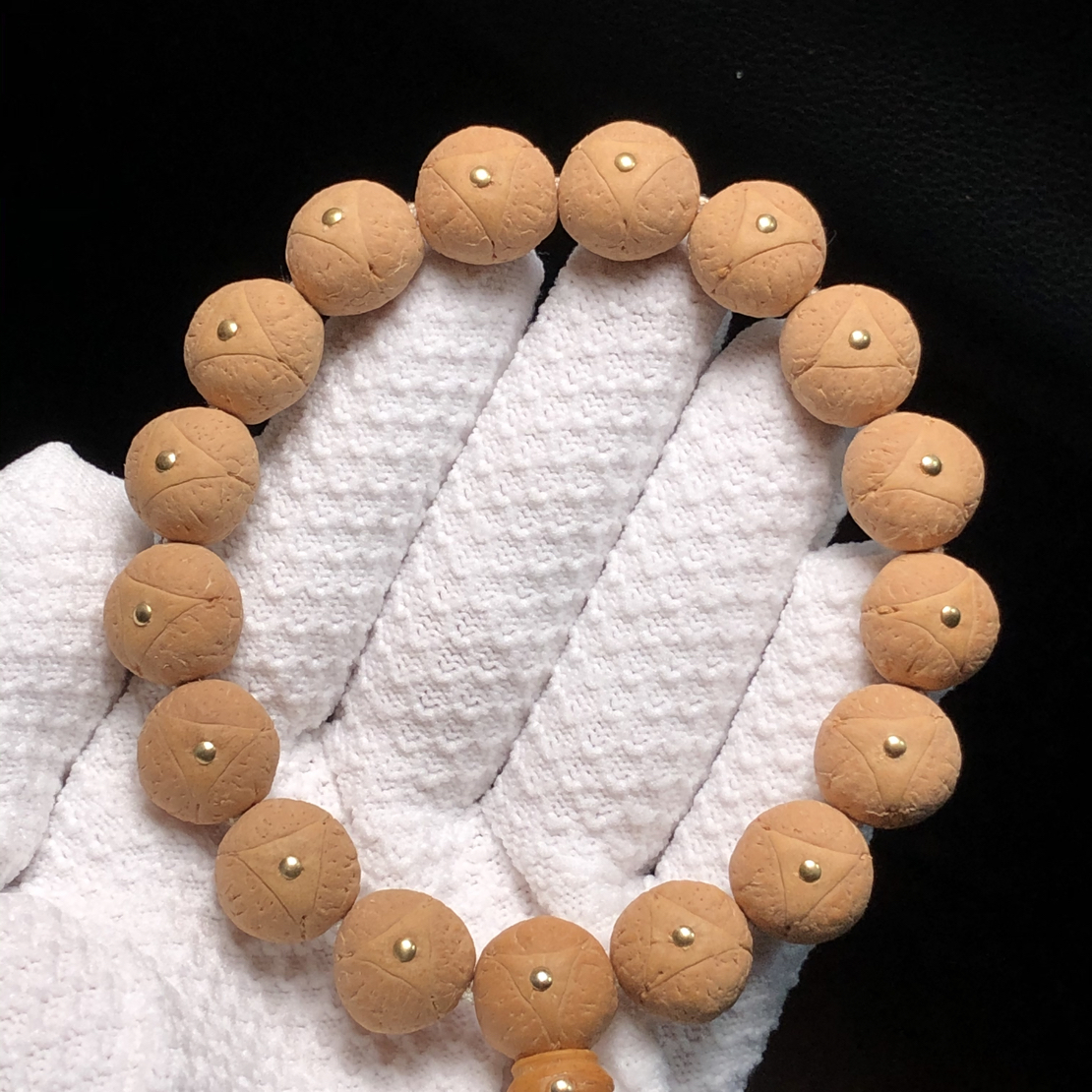 （福利款）14mm姜黄皮镶嵌铜钉尼泊尔龙眼小手串