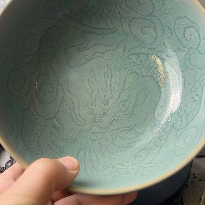 碗汝窑刻龙纹大碗