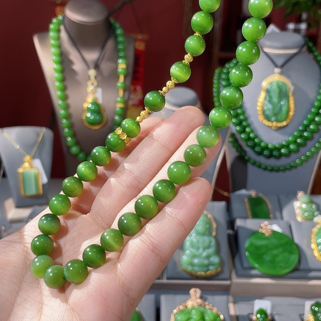 和田玉（碧玉）吊坠18K金镶嵌