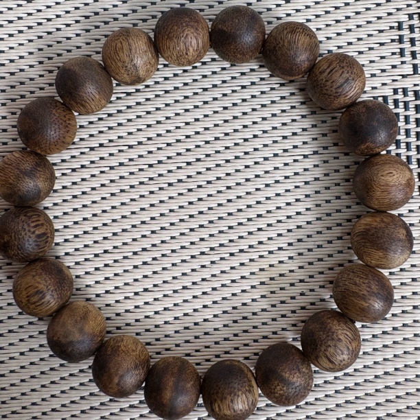 沉香深圳虎斑花珠1.0-7克九五沉圆珠单圈多样性发一条