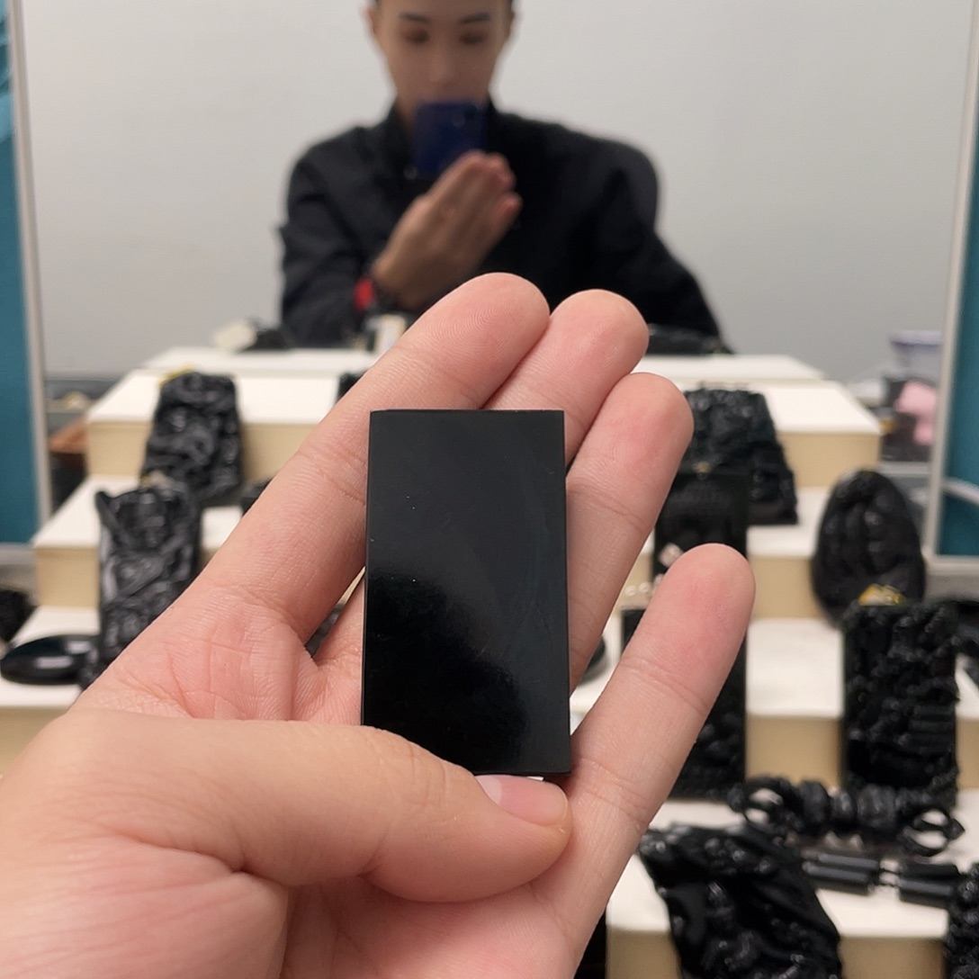 风***由蛇纹石玉未镶嵌吊坠