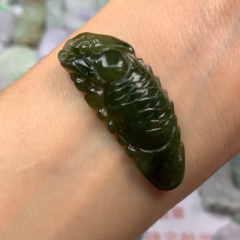 翡翠颈饰未镶嵌翡翠