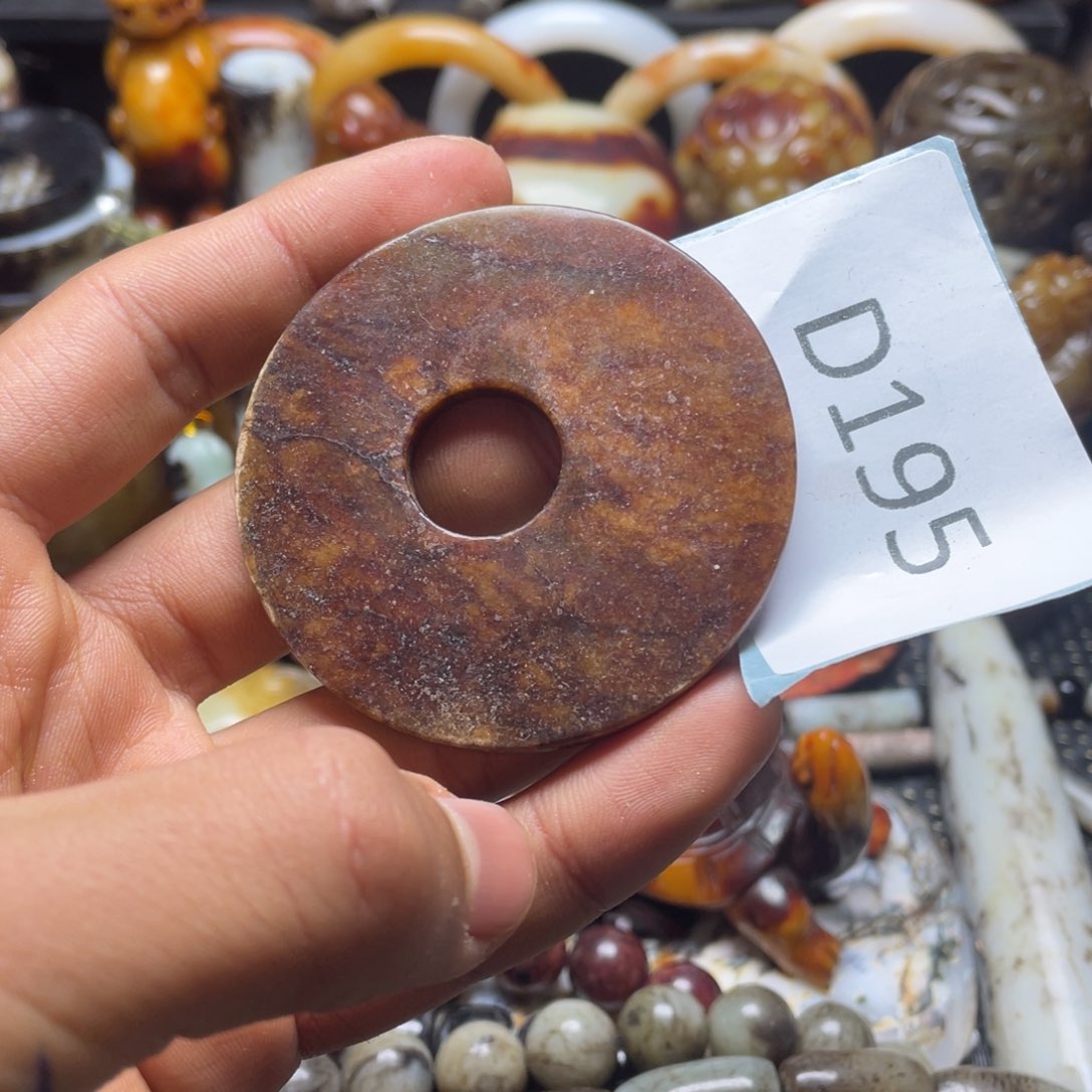 和田玉（糖玉）挂件未镶嵌