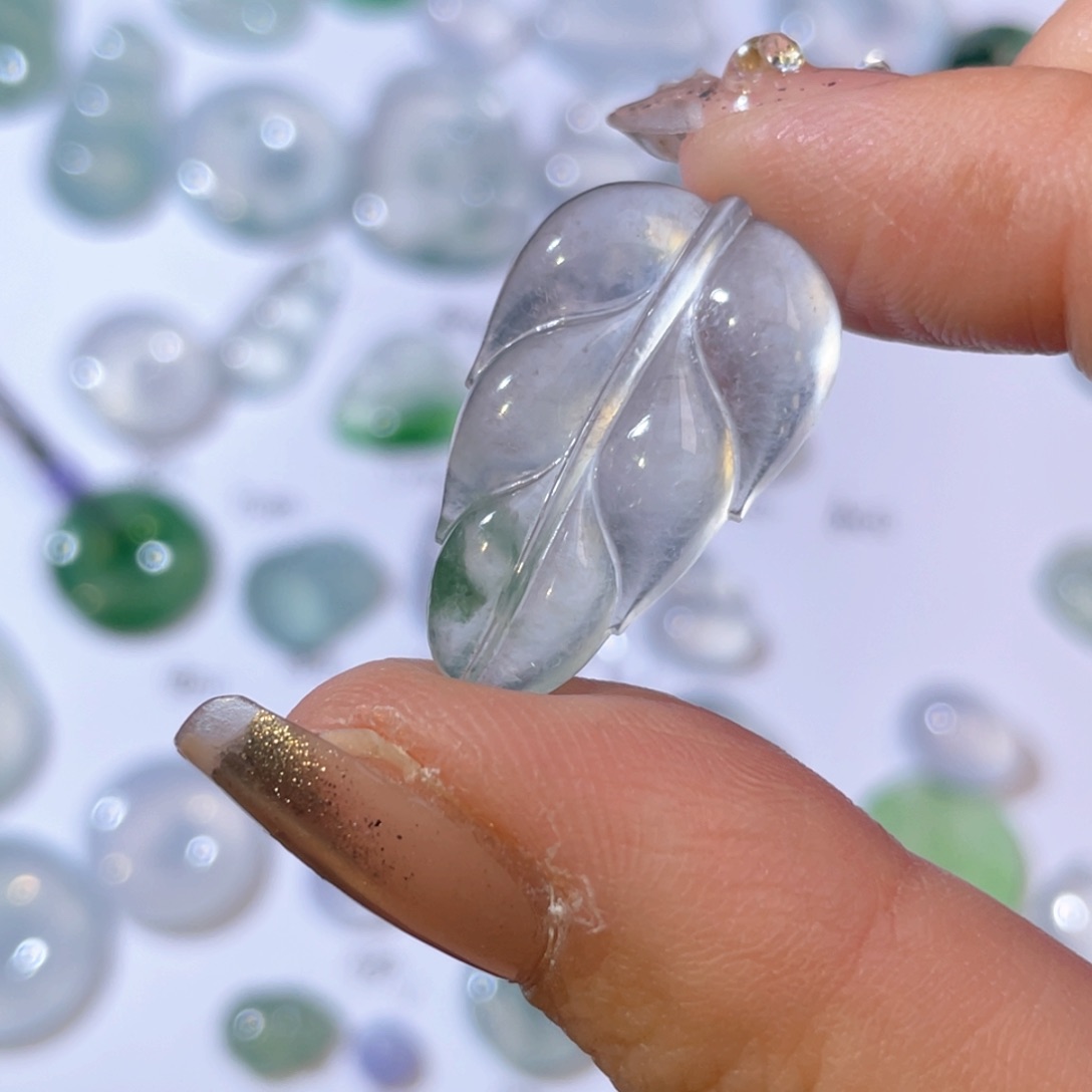 翡翠颈饰未镶嵌裸石