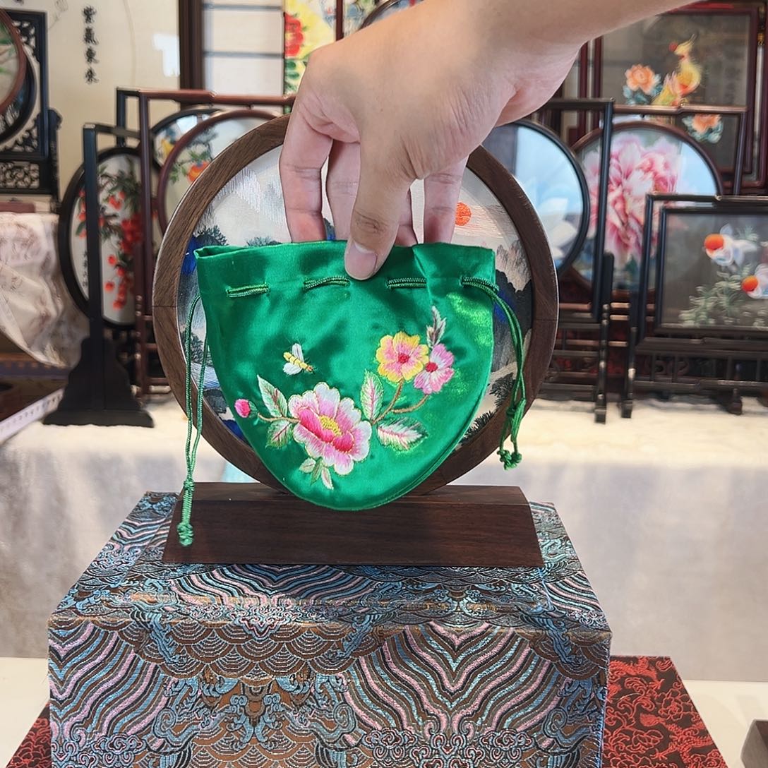 织绣苏绣荷包手工