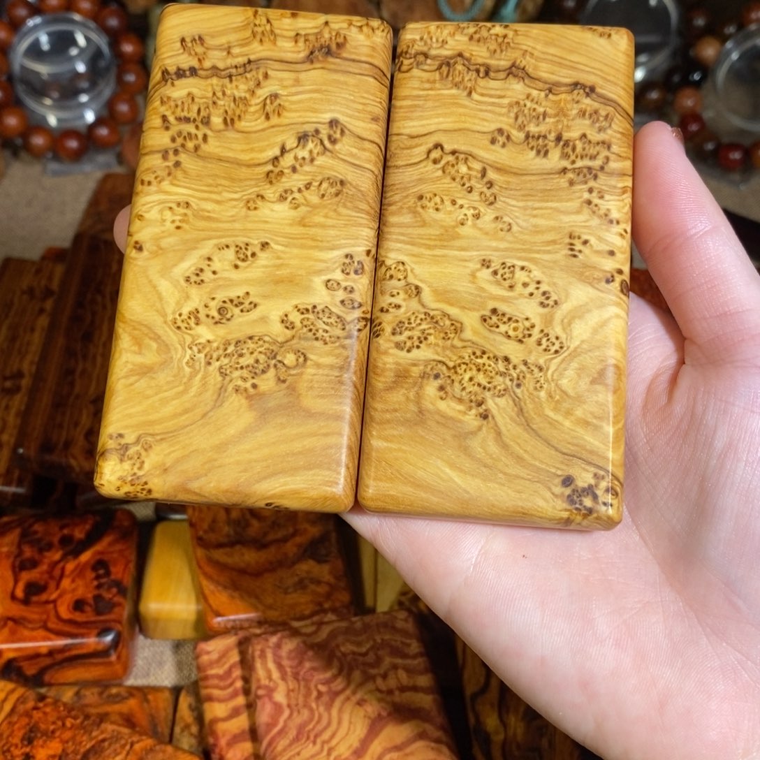 南***鹤端景台紫檀木类鬼柳对牌