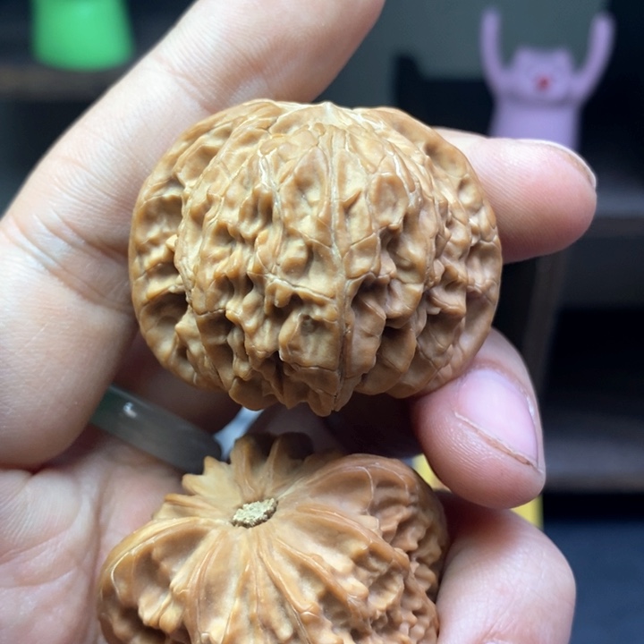 文玩核桃吊坠磨盘狮子