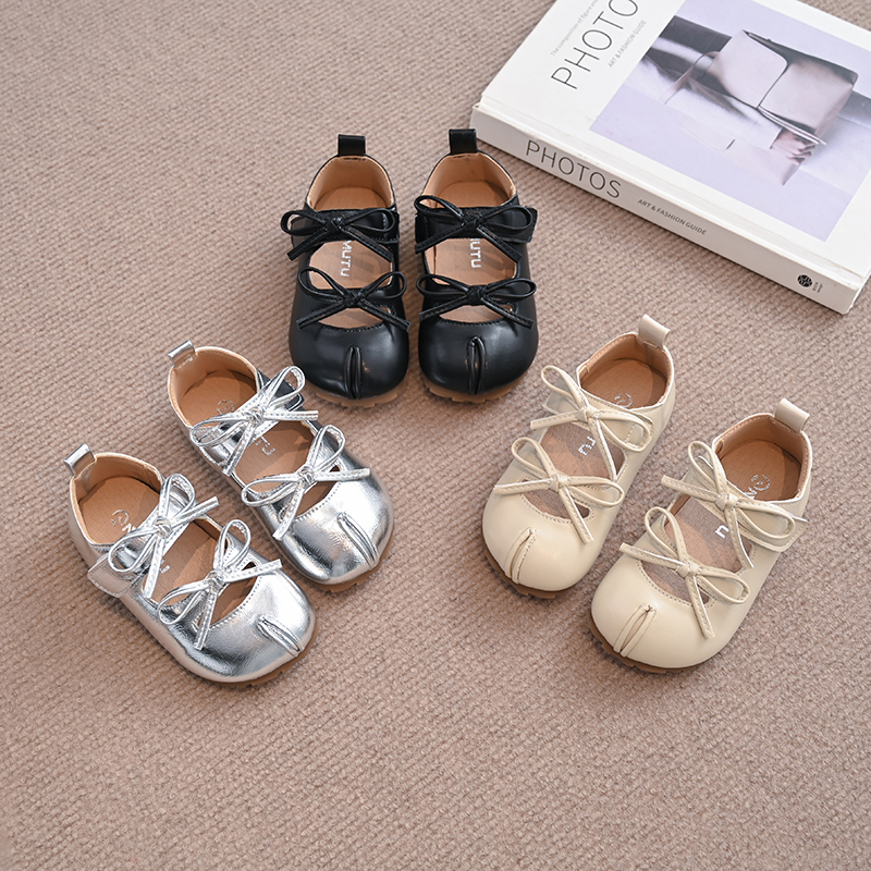 女童小皮鞋2025春秋新款儿童公主鞋小女孩单鞋软底豆豆鞋宝宝鞋潮