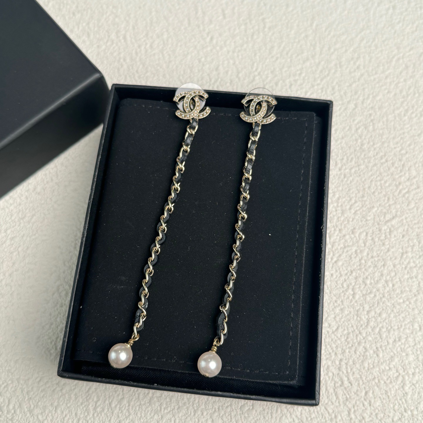 95新 Chanel/香奈儿 泡泡中古Chanel黑色皮穿链珍珠吊坠耳钉