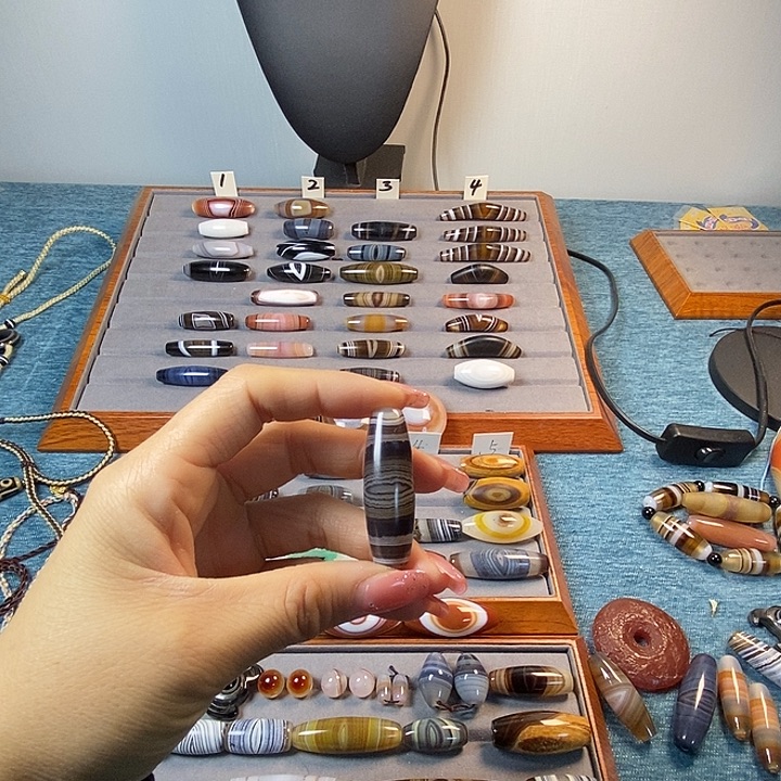 宁***远玛瑙/玉髓合金颈饰