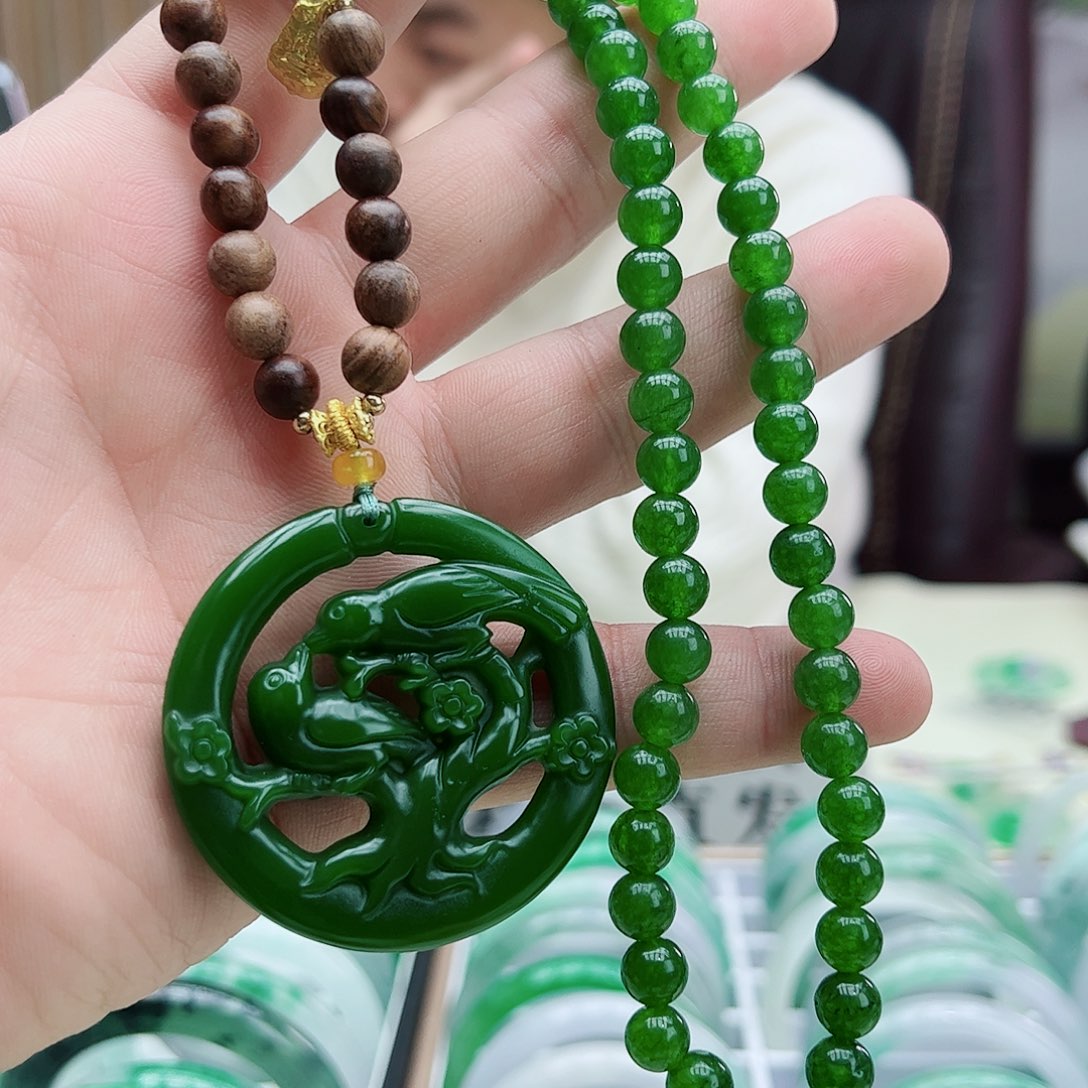 和田玉（糖玉）吊坠(赠链)银S925镶嵌