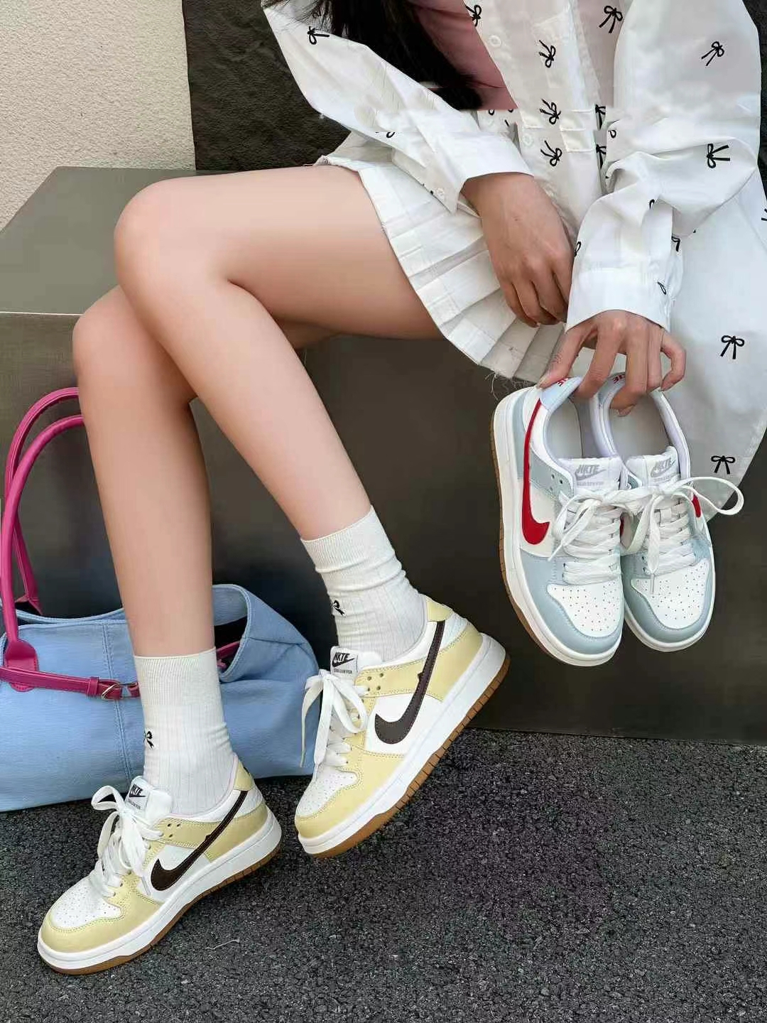 真皮平底时尚网红勾勾小白鞋爆款2025新款圆头百搭运动休闲板鞋潮