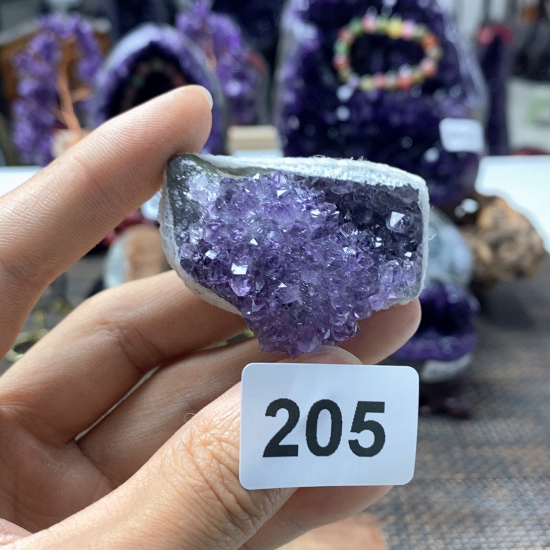 紫晶未镶嵌大型摆件（非配饰）