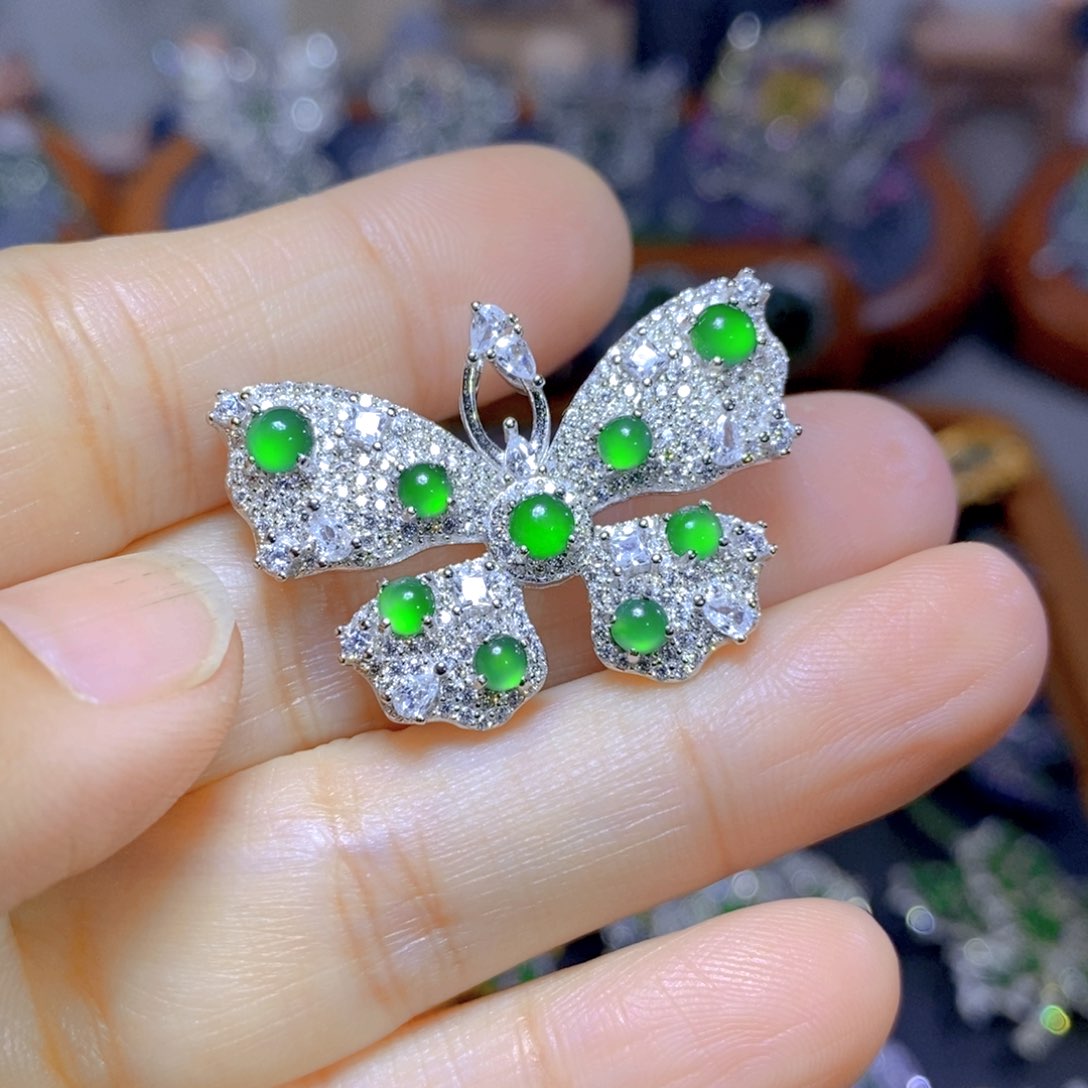 翡翠颈饰银S925镶嵌天然翡翠