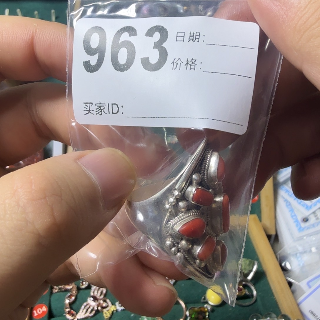 忘***剧石英质玉银S925镶嵌戒指