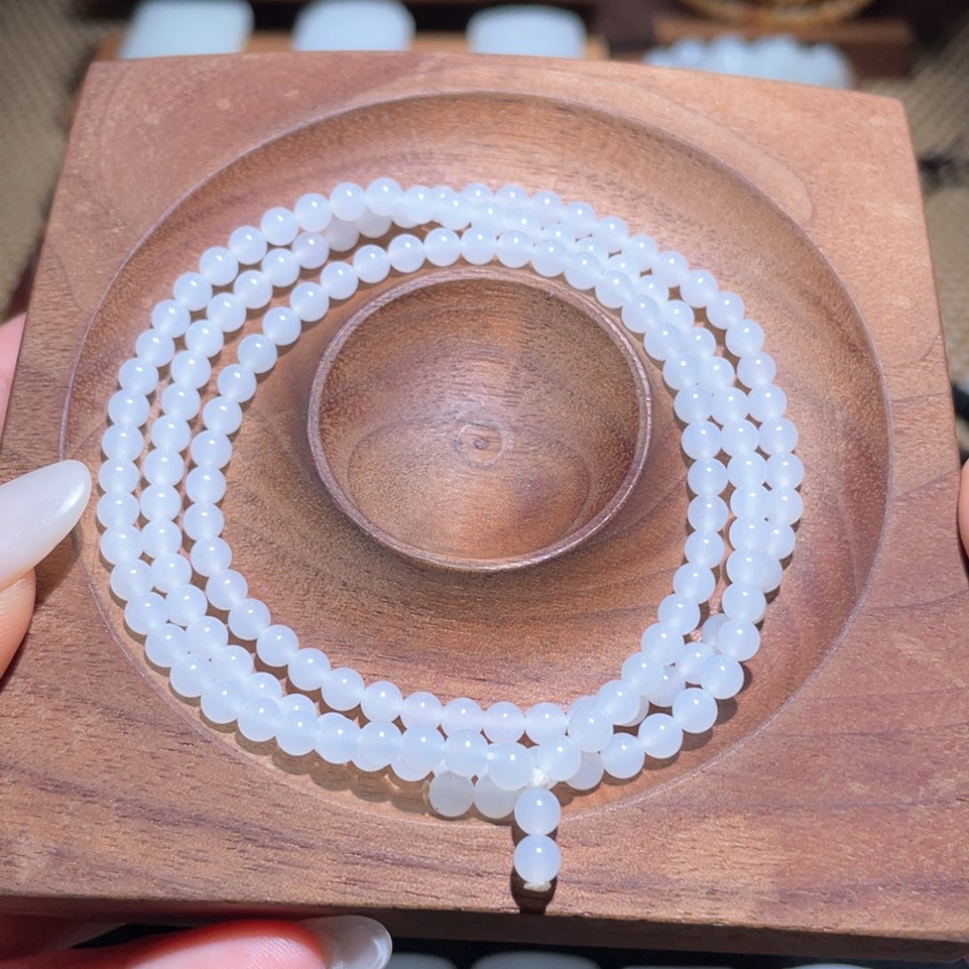 未镶嵌手链和田玉卡4