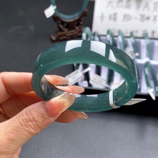 翡翠手镯未镶嵌54尺寸