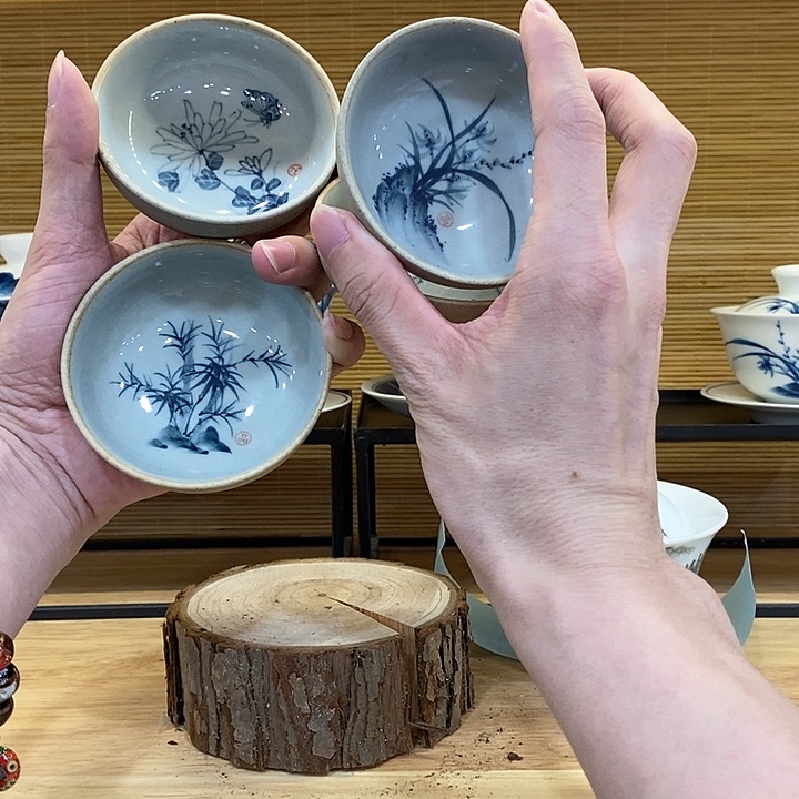 手绘普洱杯4个装套杯釉下彩微瑕款