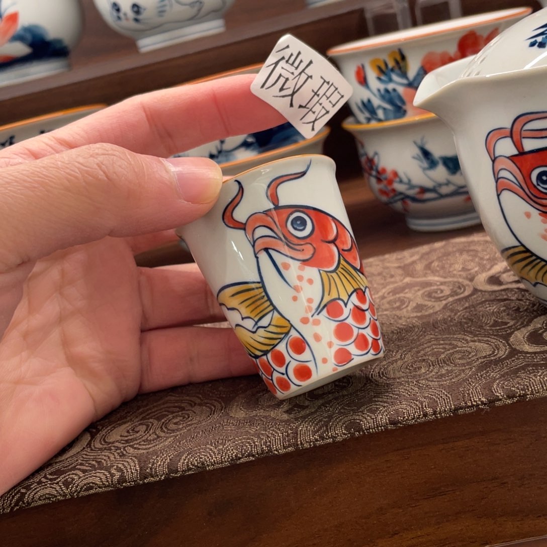 釉下手绘茶具微瑕