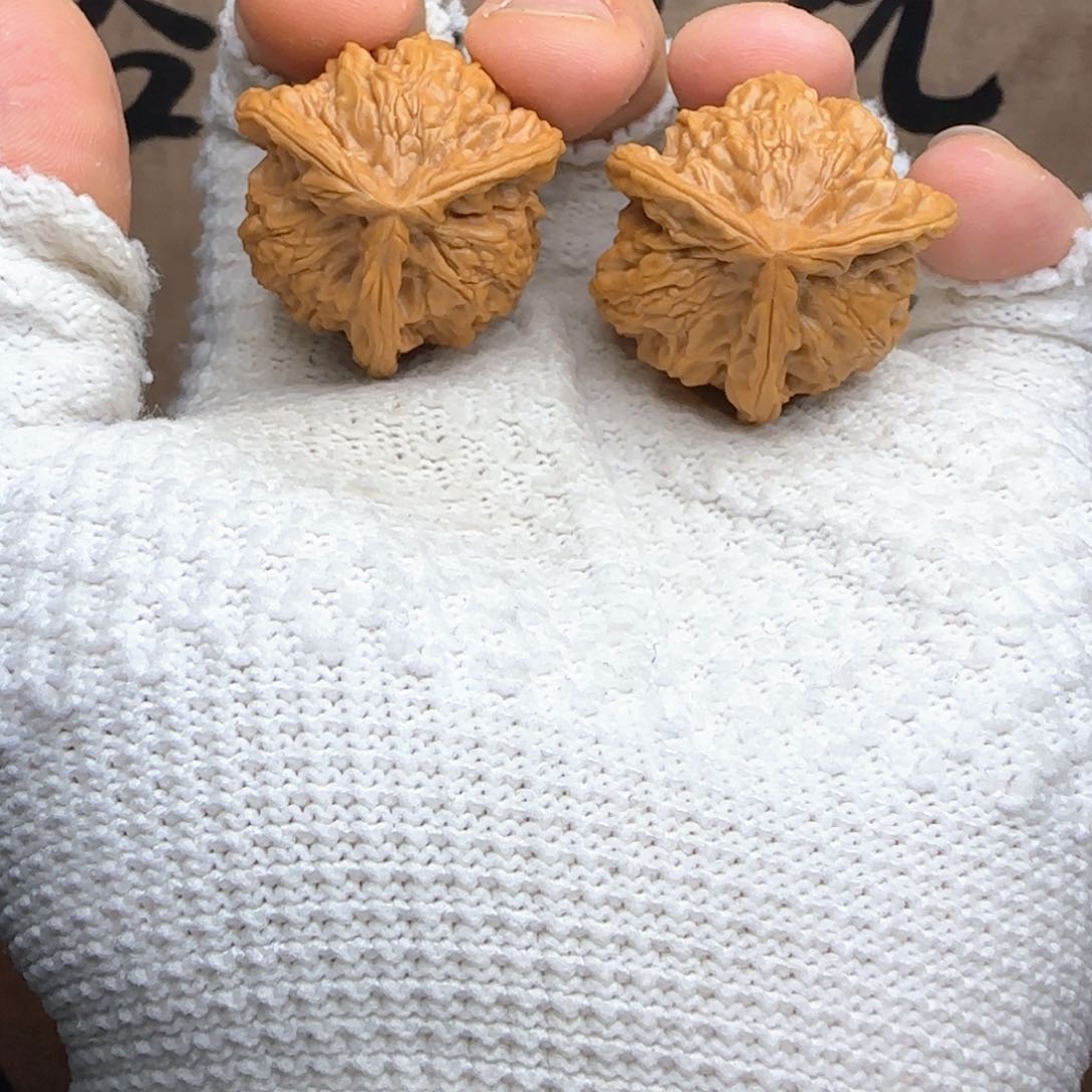 文玩核桃把件33全品盘山三棱