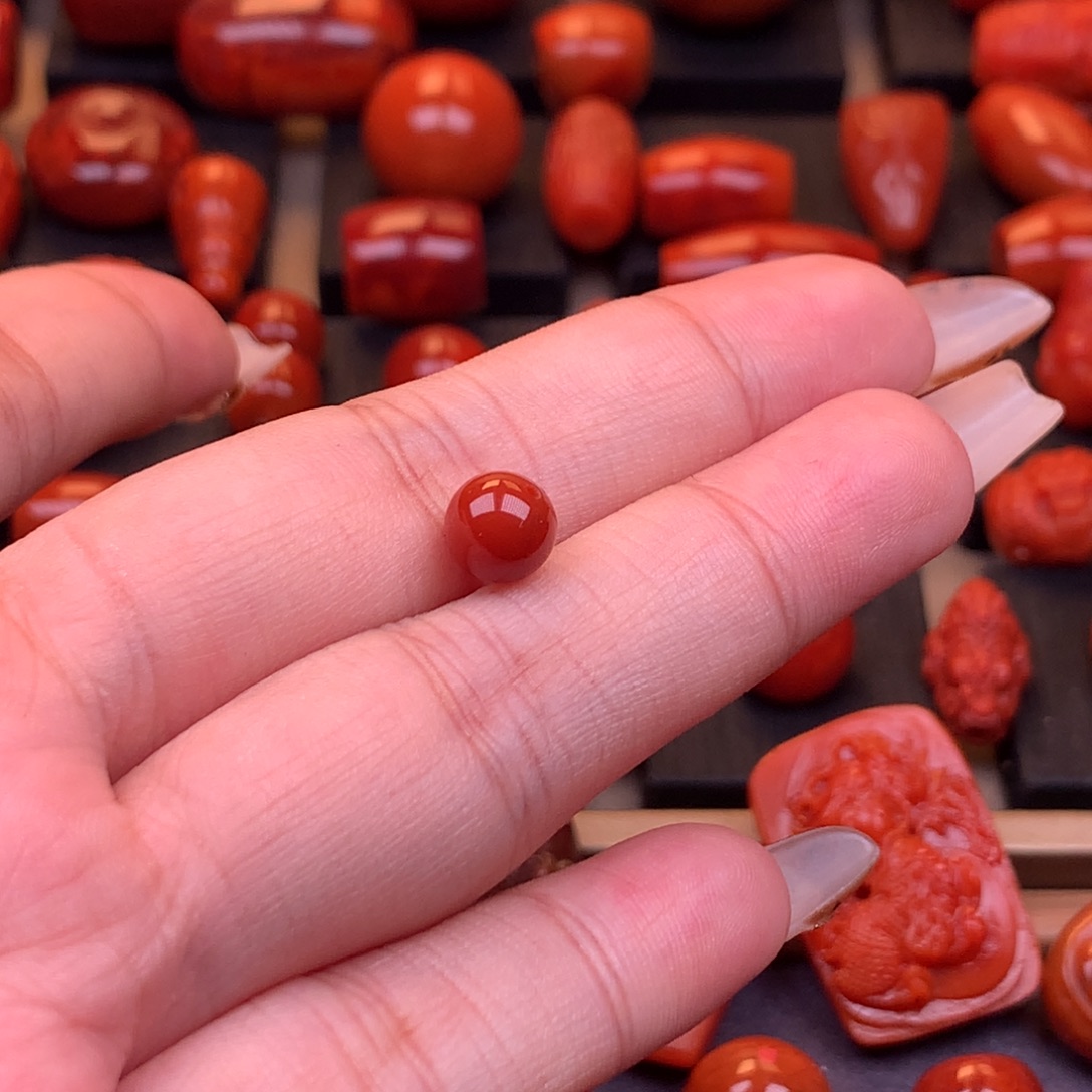 南红玛瑙未镶嵌原矿圆珠7.2mm