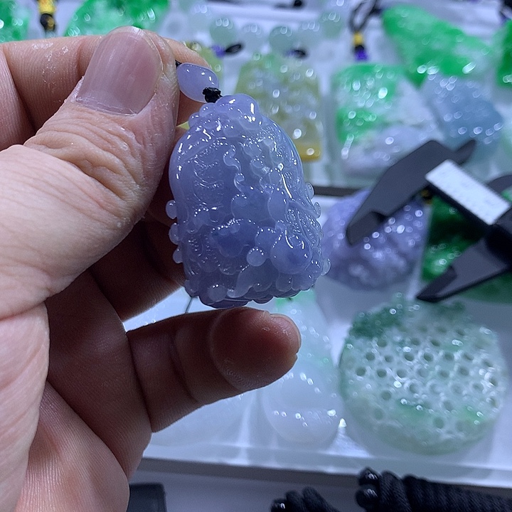 翡翠未镶嵌颈饰天然翡翠A货吊坠