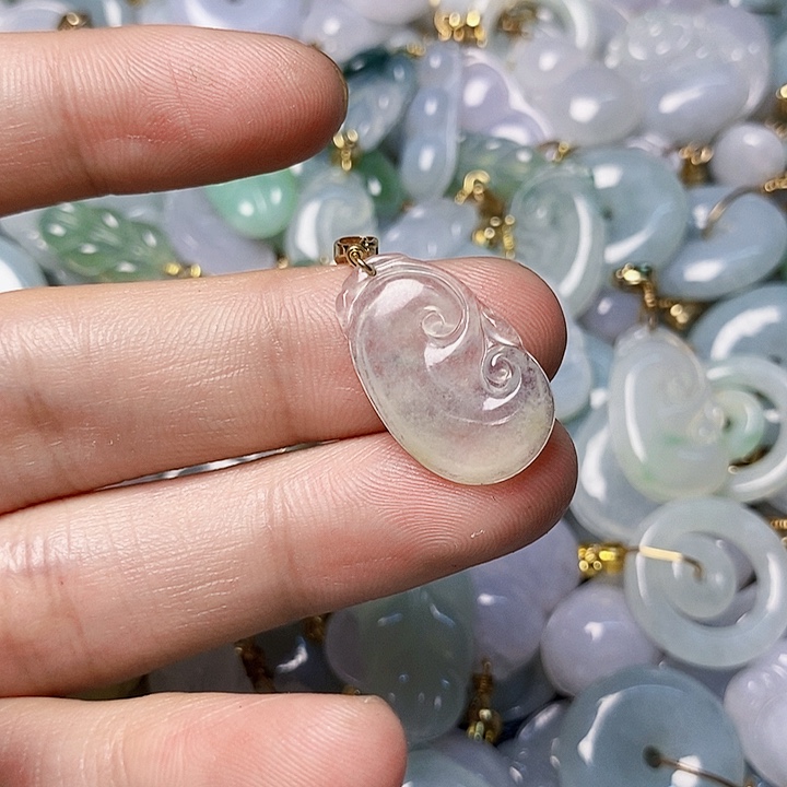 翡翠未镶嵌颈饰天然A货翡翠