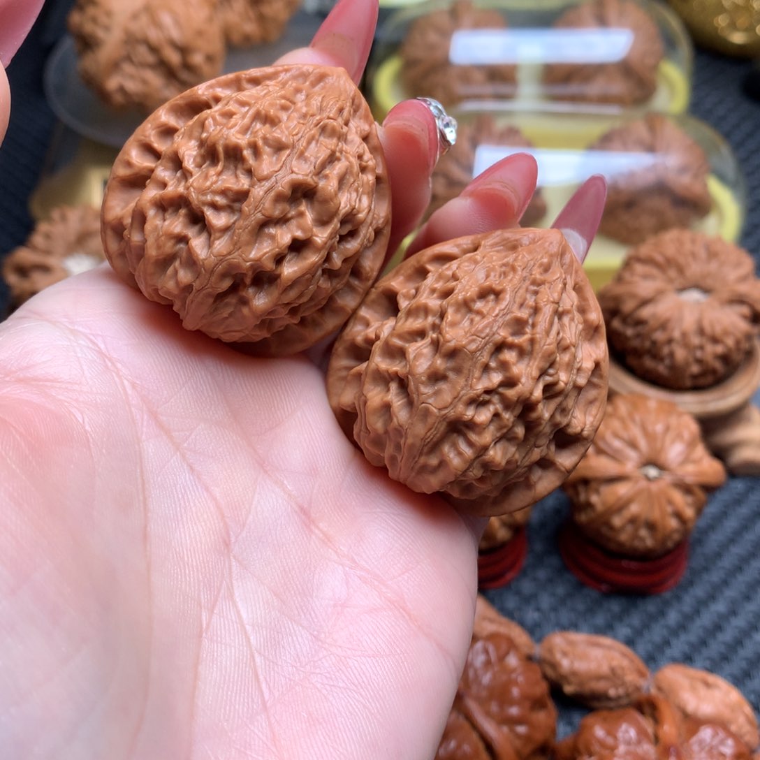 文玩核桃把件37金牛