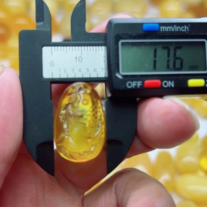 未镶嵌琥珀（矿物珀）裸石