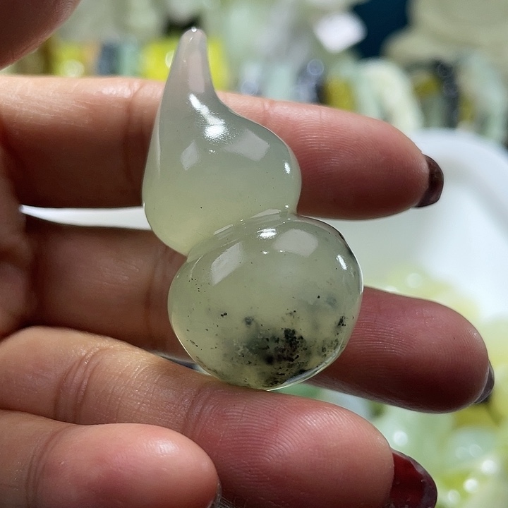 岫玉未镶嵌吊坠吊坠