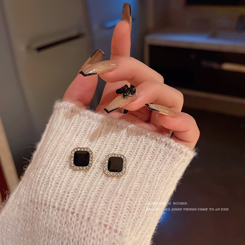 铜合金合成锆石耳饰 铜合金110A 高端大气时尚简约百搭耳饰