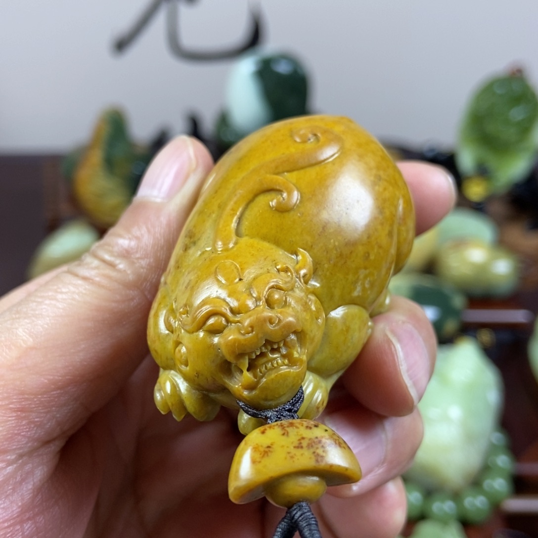 未镶嵌岫岩河磨玉（透闪石质玉）珠宝奇石
