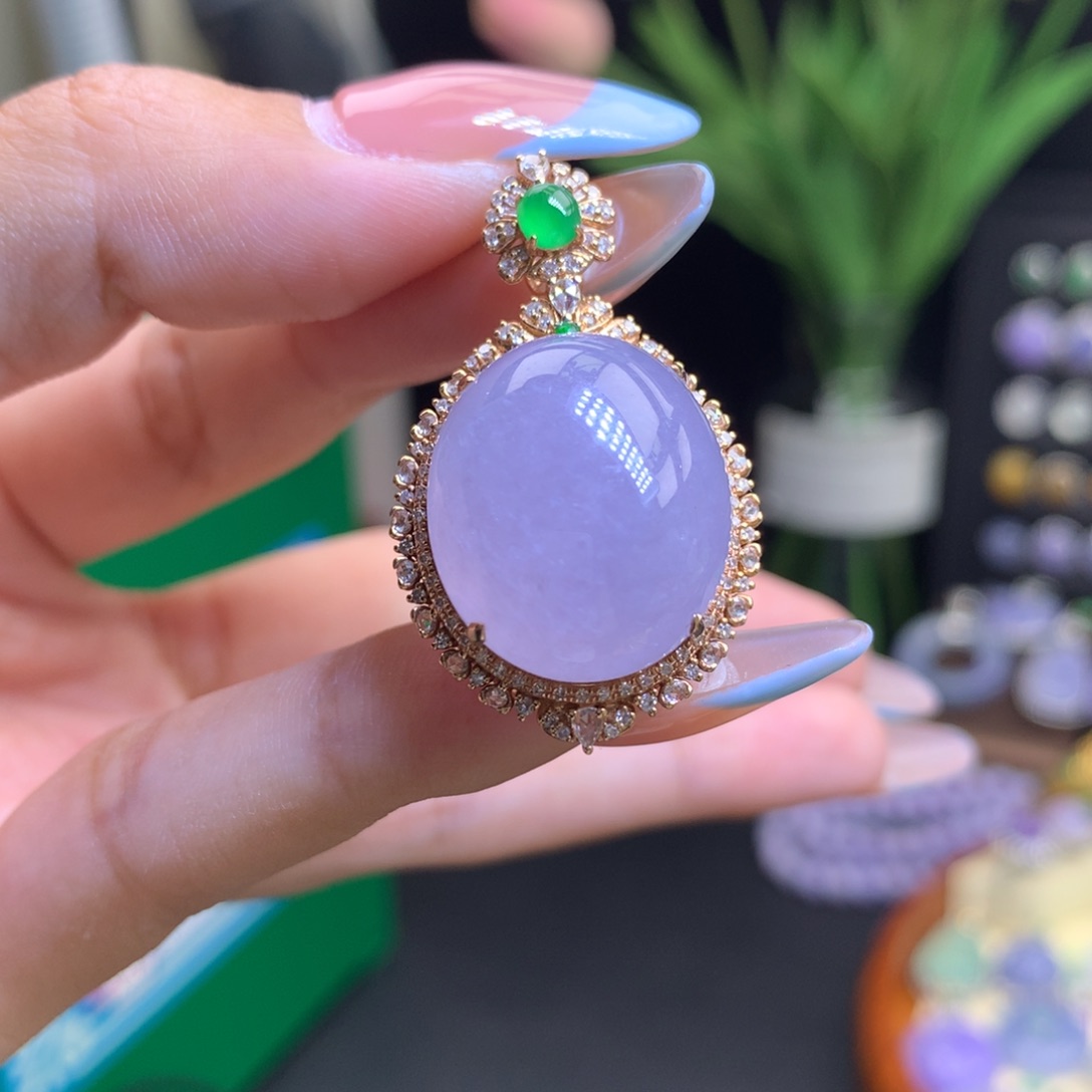 翡翠18K金镶嵌颈饰天然