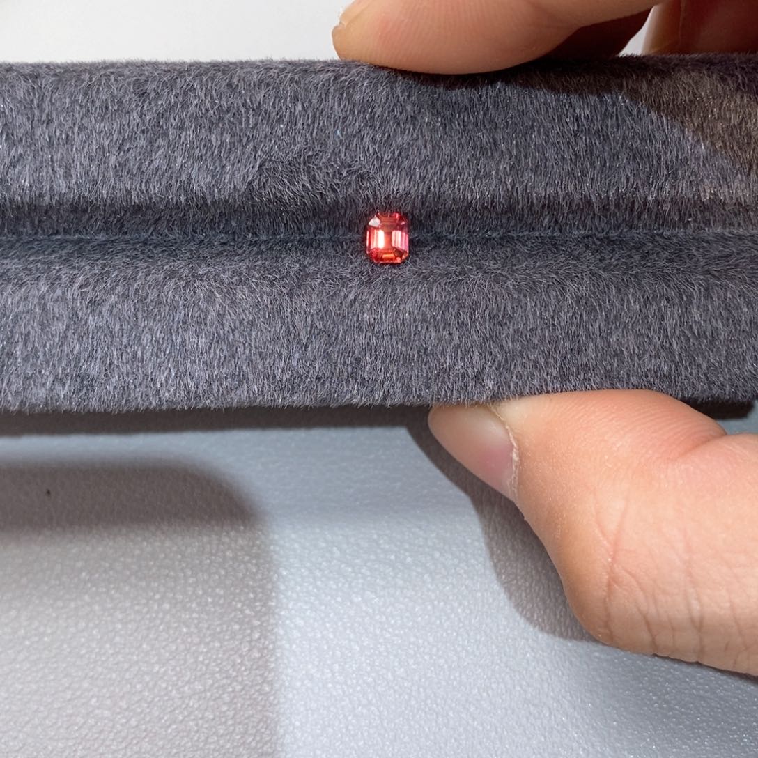 彩色蓝宝石裸石未镶嵌0.5克拉